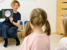 Koniec ekranów w przedszkolach. Największa zmiana od lat