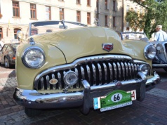 1949 Buick Super Eight Convertible 56C – klasyczny amerykański kabriolet z duszą