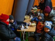 Kliczko apeluje o opuszczenie Kijowa, gromadzenie wody. Warszawa wysyła pomoc