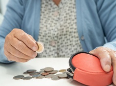 800 plus dla seniorów. Chcą środków za każde dziecko, które pracuje w Polsce