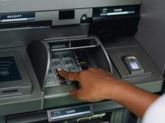 Droższe wypłaty z bankomatów. Podwyżka już od lutego