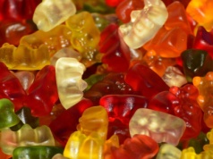 Eksperci przebadali żelki. Stanowczo odradzają dwa produkty znanych marek