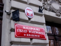 Alarm w Małopolskim Urzędzie Wojewódzkim. 51-letnia kobieta w rękach policji