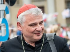 Kardynał Konrad Krajewski odznaczony przez prezydenta Ukrainy Wołodymyra Zełenskiego