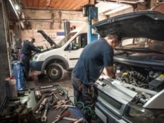 Zarobki pracowników warsztatów. Oto ile dostają "na rękę"