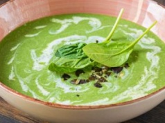 Większość je na kanapce albo w sałatce. Ja robię z niej przepyszną zupę krem