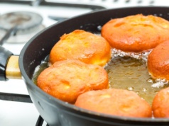 Zapomnij o pączkach z różą! Na tłusty czwartek przygotuj pączki wytrawne i zaskocz rodzinę