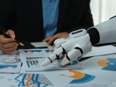 Mieliśmy pracować wydajniej. "Te obietnice można wsadzić między bajki"