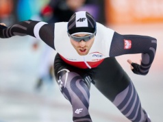 PŚ w Inzell. Panczenista Damian Żurek najszybszy. Kaja Ziomek-Nogal z brązem
