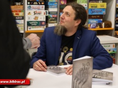 Niezwykła opowieść o losach śląskiej rodziny, czyli spotkanie z Łukaszem Schubertem w bibliotece