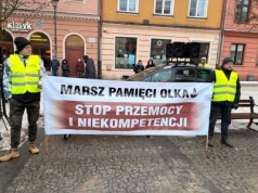 Kilkaset osób wzięło udział w marszu pamięci tragicznie zmarłego Olka z Grudziądza