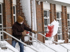 Potężna śnieżyca uderzyła w USA. Odwołano już 10 tys. lotów, a to nie koniec