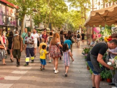 Hiszpania sięga głębiej do kieszeni turystów. Raj Polaków drożeje o 100 proc.