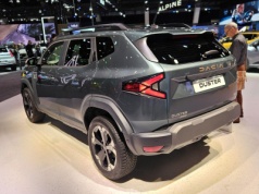 Dacia wie, że na rynku samochodowym wygrywają ci, którzy dopasują się do potrzeb klienta. Opinia