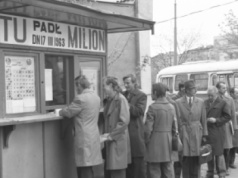 Historia jednej fotografii z Bazy Zdjęć PAP: Marzenia milionów Polaków o milionach złotych – Totalizator Sportowy kończy 70 lat