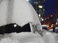 Spada tam nawet 13 metrów śniegu. Nie zgadniesz, jaki to kraj