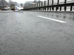 To koniec zimy? Będzie cieplej, ale IMGW ostrzega przed gołoledzią. Większość kraju objęta alertem