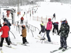 Białe szaleństwo kosztuje. Tyle trzeba zapłacić za karnety i sprzęt