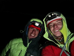 „Superparanoja” na Kazalnicy zimowo-klasycznie! – w akcji Damian Granowski i Maks Parys