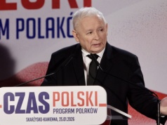 "Droga do skrajnego nieszczęścia". Kaczyński ostrzegł przed jedną partią