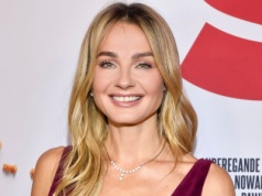 „Silver Slouch Pants” Małgorzaty Sochy to nowy sposób na imprezowy błysk. W 2026 cekiny nosimy zamiast sukienki