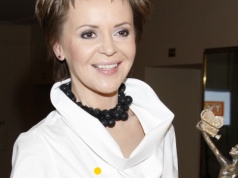 Justyna Pochanke. Ikona polskich mediów, która zniknęła z ekranu. Co dziś robi była gwiazda "Faktów"?