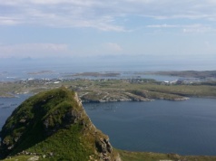 Noc można tam spędzić tylko w namiocie. Wielki festiwal w jaskini przyciąga tłumy turystów