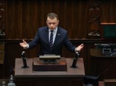 Trening wiceministra na WOŚP wywołał burzę. Błaszczak idzie do prokuratury