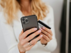 Wcale nie BLIK. Ekspertka o najbezpieczniejszym sposobie płatności online