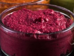 Wrzucam do blendera i robię pyszną różową pastę. Idealna do chipsów i smarowania pieczywa