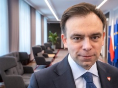 Domański dla „FT”: mamy coraz więcej argumentów za utrzymaniem złotego i niewprowadzaniem euro