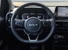 72 tys. zł to sporo, ale wielu kierowców się nie zastanawia. W ich oczach ta mała Kia to „pewniak”