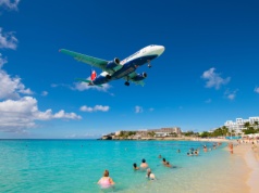 Jedno z największych biur podróży w Polsce stworzy własną linię lotniczą? „Zbliżamy się do momentu, gdy będzie to miało sens”