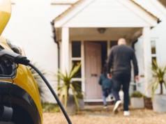 Koszt 100 km elektrykiem w 2026 roku. Jak taryfy dynamiczne zmienią portfel kierowcy?