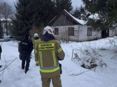 Budynek runął pod naporem śniegu. W środku był 60-latek