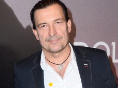 Latami walczył o unieważnienie ślubu kościelnego. "Woziła się na moim nazwisku"