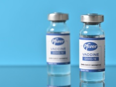 Trwa spór z Pfizerem. Eksperci ostrzegali: Argument o wojnie może nie wystarczyć