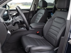 Rodzinny SUV Volkswagena z masażem i domykaniem drzwi mocno tanieje. Cena spadła poniżej 300 tys. zł