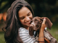 Psy jak eliksir młodości? Badanie pokazuje, że mogą spowolnić starzenie biologiczne u kobiet