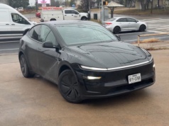 Coraz więcej obaw miłośników Tesli o FSD (Unsupervised), jazdę autonomiczną. Obecny sprzęt może być niewystarczający