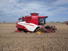 Pierwsze chińskie kombajny Aupax już sprzedane w Polsce. Co dalej?