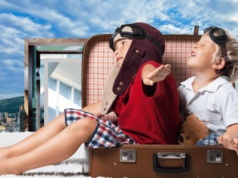 Wakacje z przedszkolakiem – jak się spakować i nie zwariować?