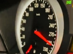 Jechał 300 km/h. Teraz narzeka, że zabrali mu samochód