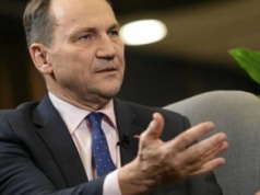 Sikorski i Nawrocki spotkali się w sprawie ambasadorów