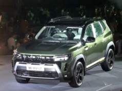 Premiera nowego Dustera z wielką pompą. Tancerze, muzyka i fajerwerki