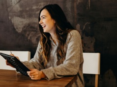 Sprawiają wrażenie zajętych, tak naprawdę nie pracują. Pokolenie Z nie zdaje sobie sprawy z konsekwencji