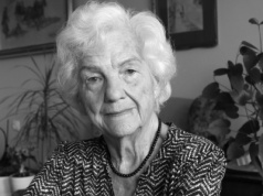 Odeszła Krystyna Sierpińska.  Legendarna sanitariuszka i łączniczka Powstania Warszawskiego