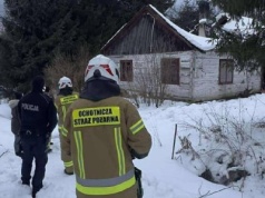 Mogło dojść do tragedii. Dom 60-latka częściowo się zawalił. Uratowała go policja
