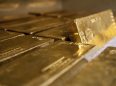 Cena złota pobiła rekord! Eksperci przewidują dalsze wzrosty