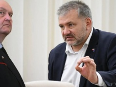 Święczkowski pozwał Żurka. "Wyszedł z roli urzędnika państwowego". W tle Giertych i Polnord